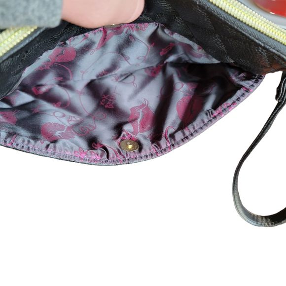 Betsey Johnson Wristlet / Clinique Makeup Bag Bundle - Picture 8 of 11